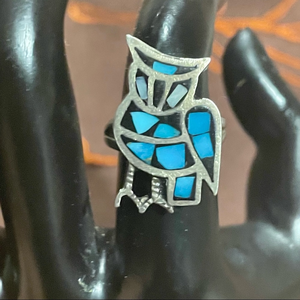 Vintage  turquoise and Jet inlayed sterling silver OWL ring sz 4